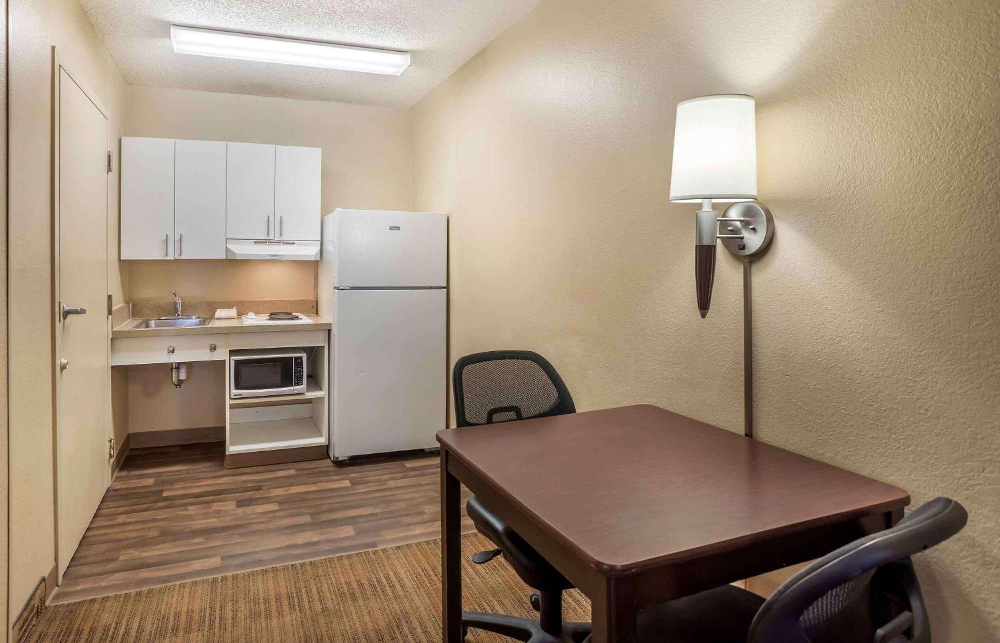 Extended Stay America Suites - Richmond - W Broad Street - Glenside - South Esterno foto